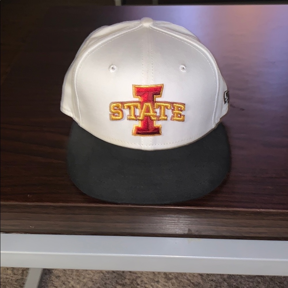 Size 7 fitted New Era Iowa State Hat